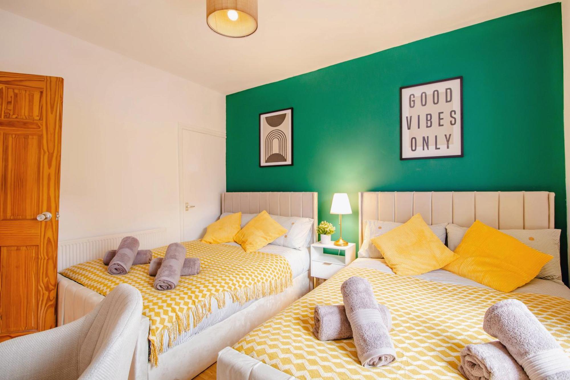Holiday home Urban Retreat Oasis Free Parking 13ppl *