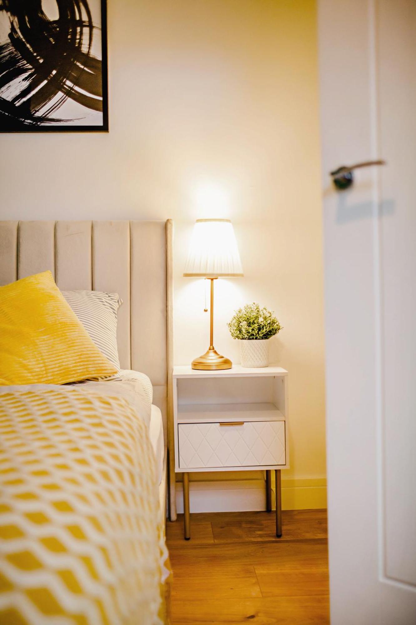 Urban Retreat Oasis Free Parking 13ppl Holiday home Sheffield