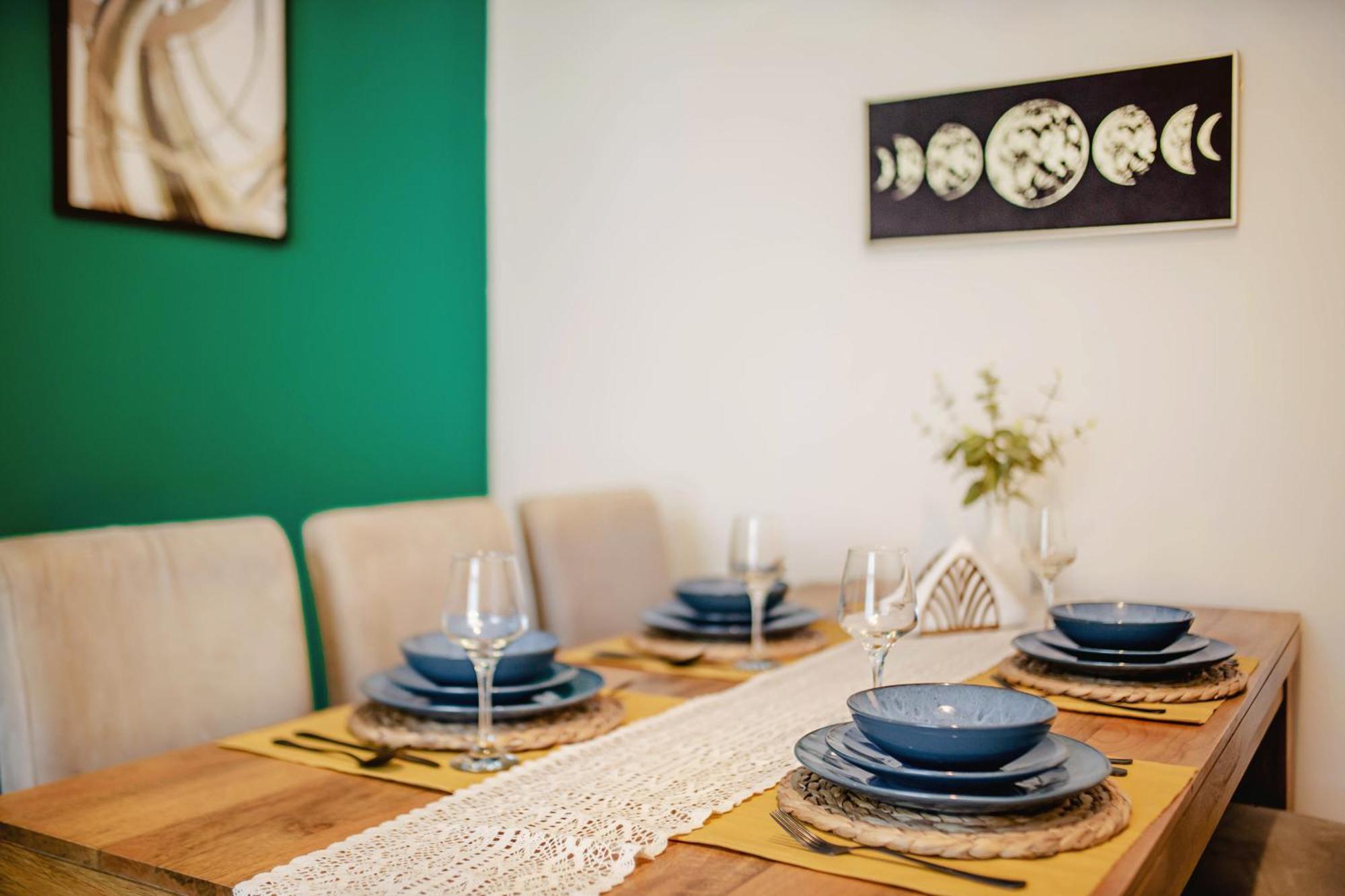 Holiday home Urban Retreat Oasis Free Parking 13ppl