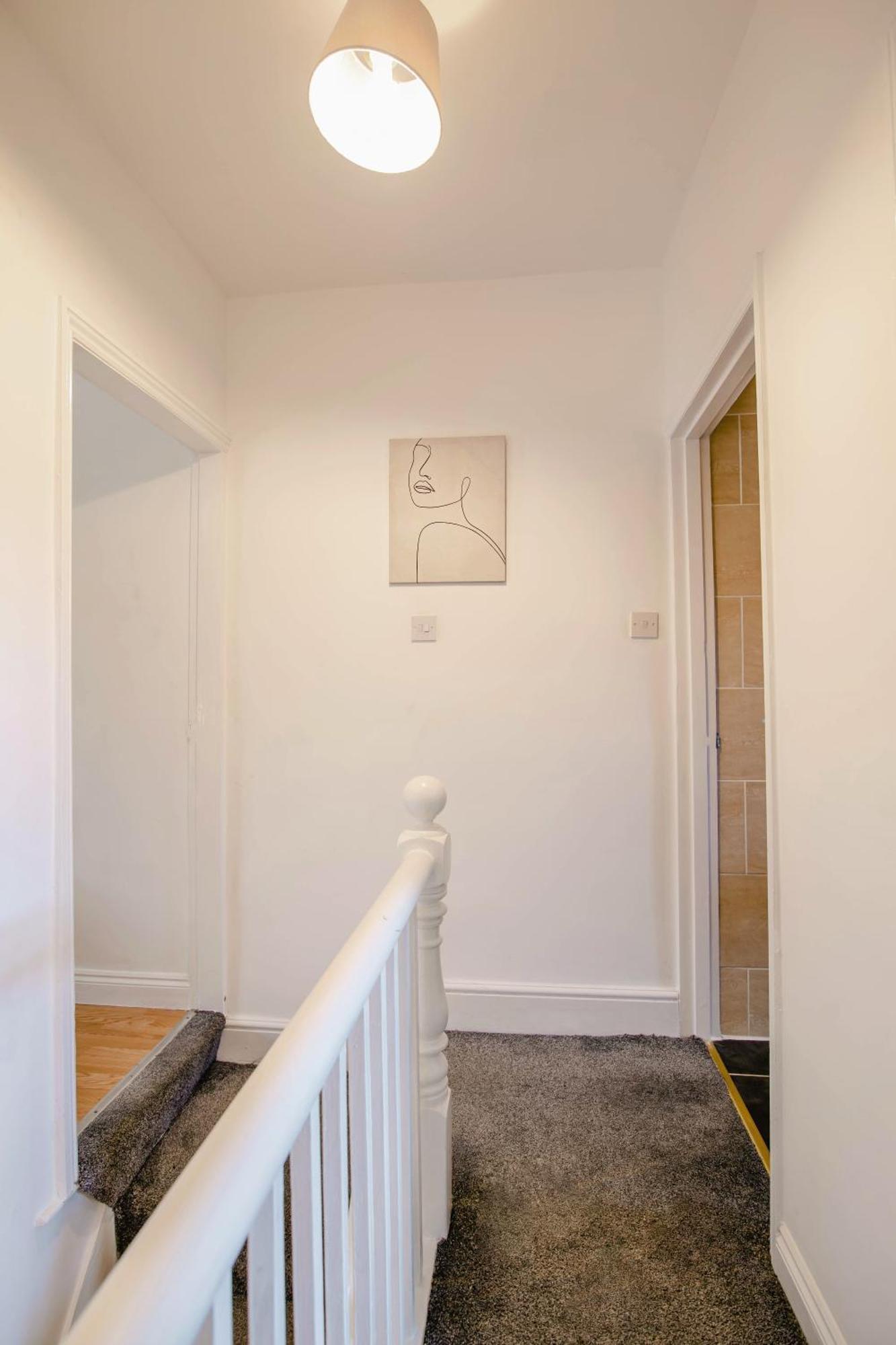 Holiday home Urban Retreat Oasis Free Parking 13ppl