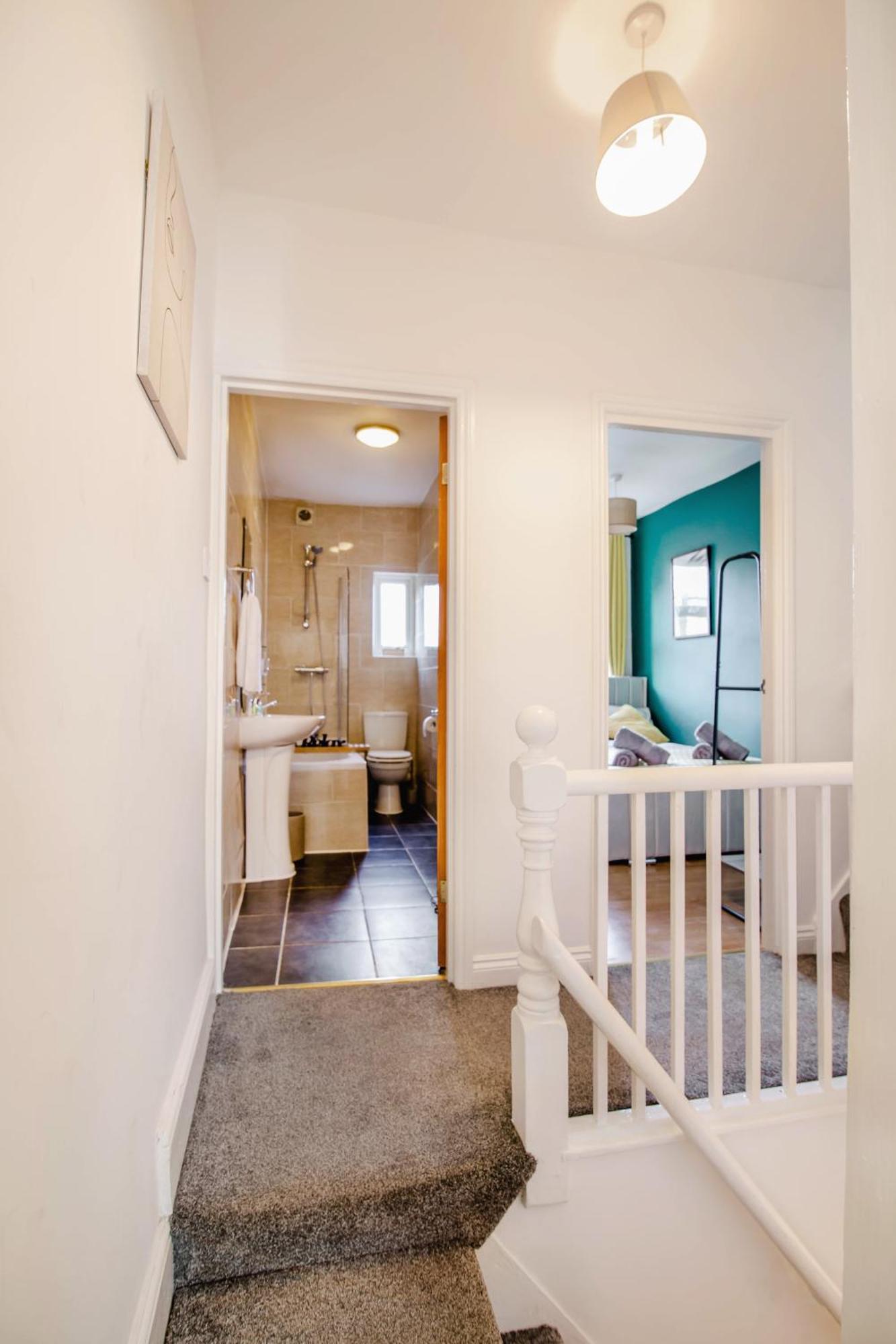 Holiday home Urban Retreat Oasis Free Parking 13ppl *